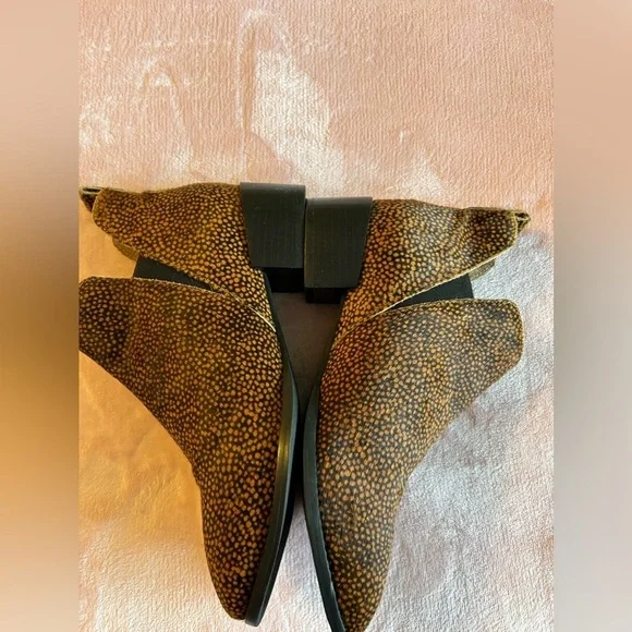 Seychelles brown animal print calf dyed hair slip on booties size 8 - Picture 7 of 11